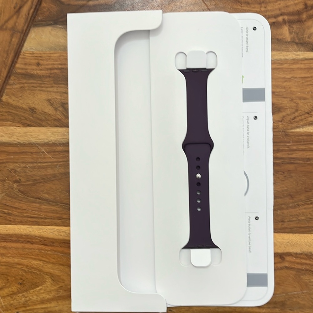 Brand New, Never Worn Apple Watch Plum SportBand